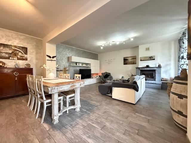 casa indipendente in vendita ad Alessandria in zona Villa del Foro