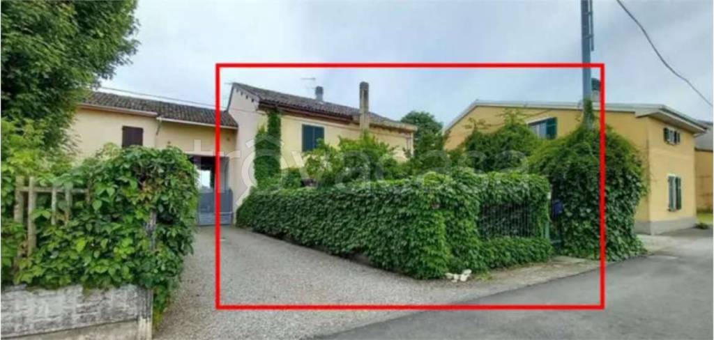 casa indipendente in vendita ad Alessandria in zona Litta Parodi