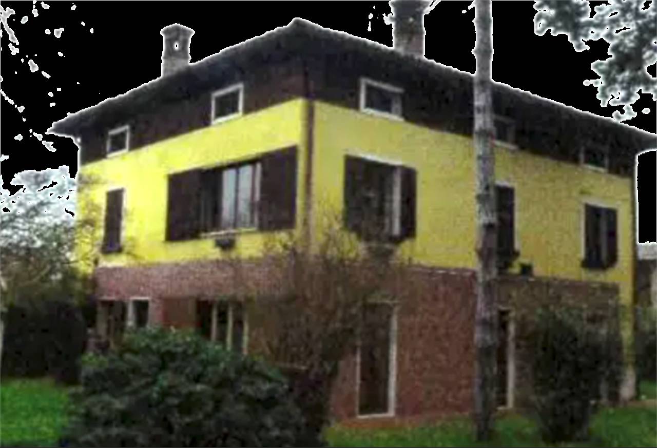 casa indipendente in vendita ad Alessandria