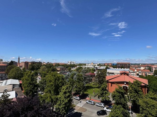 appartamento in vendita ad Alessandria in zona Galimberti