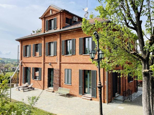 casa indipendente in vendita ad Alessandria in zona Valmadonna