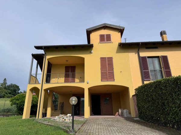 casa indipendente in vendita ad Alessandria