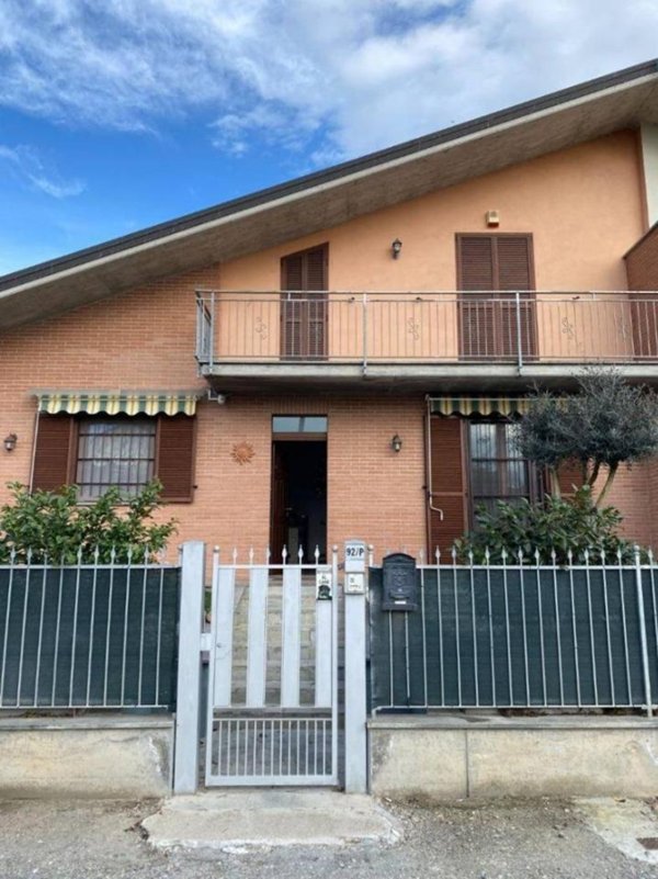 casa indipendente in vendita ad Alessandria in zona Spinetta Marengo