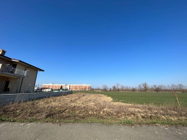 terreno edificabile in vendita ad Alessandria in zona Cabanette