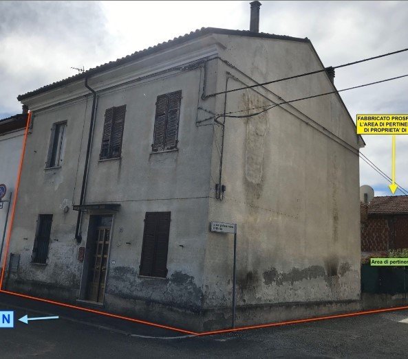 casa indipendente in vendita ad Alessandria in zona Castelceriolo