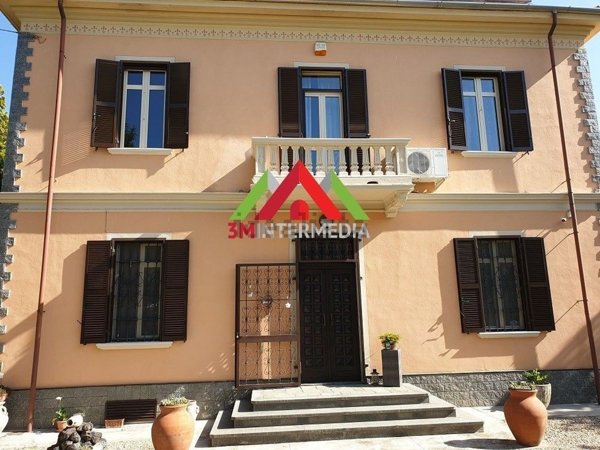 casa indipendente in vendita ad Alessandria