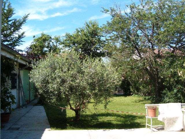 casa indipendente in vendita ad Alessandria in zona Cascinagrossa