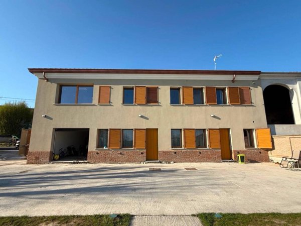 casa indipendente in vendita ad Alessandria