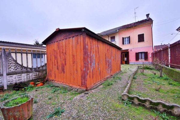 casa indipendente in vendita ad Alessandria in zona Castelceriolo