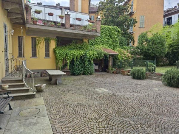 casa indipendente in vendita ad Alessandria in zona Piazza Garibaldi