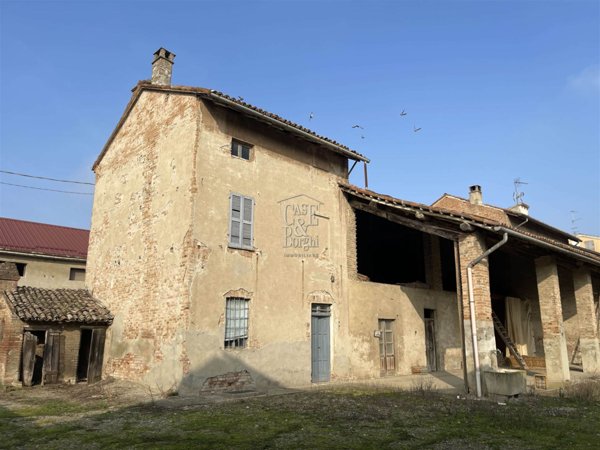 casa indipendente in vendita ad Alessandria in zona Centro Città