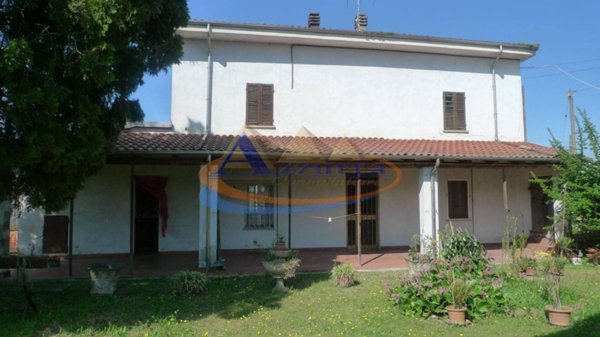 casa indipendente in vendita ad Alessandria in zona San Giuliano Vecchio
