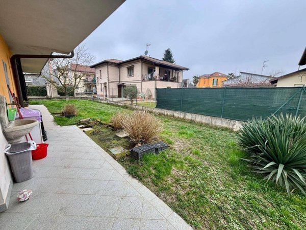 casa indipendente in vendita ad Alessandria in zona Cabanette