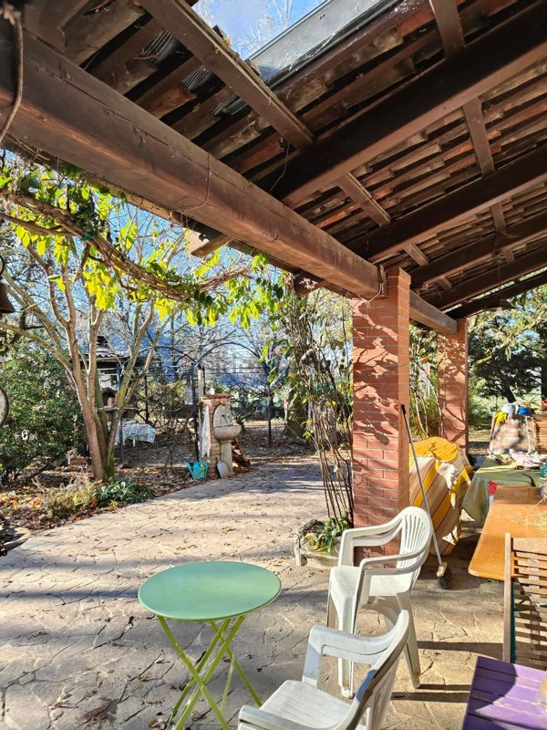 casa indipendente in vendita ad Alessandria in zona Valmadonna