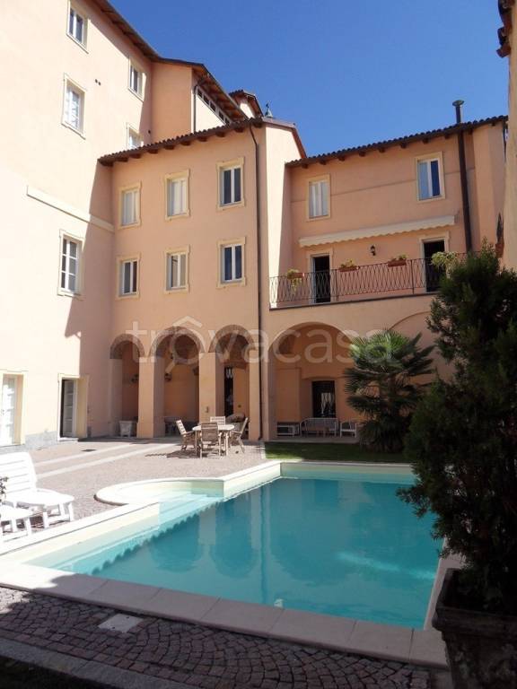 casa indipendente in vendita ad Alessandria in zona Valmadonna