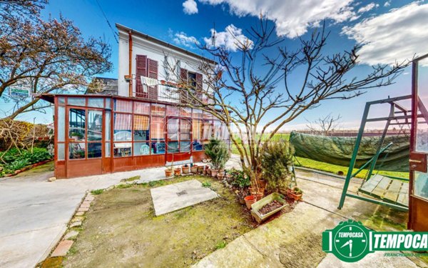 casa indipendente in vendita ad Alessandria in zona Il Cristo