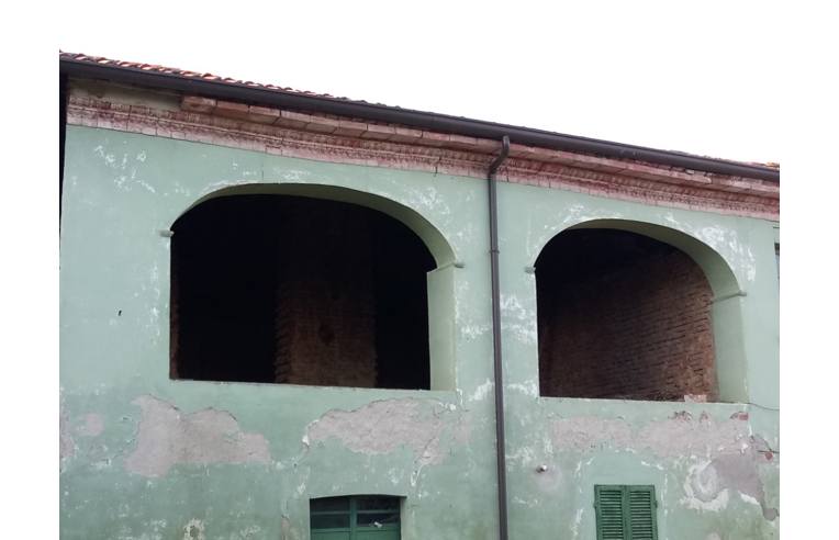 casa indipendente in vendita ad Alessandria in zona Villa del Foro