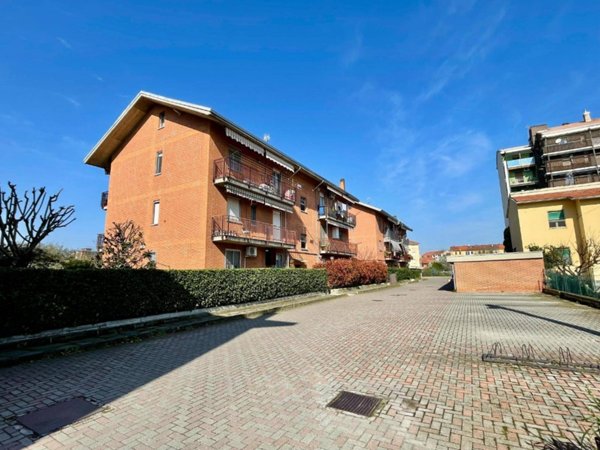 appartamento in vendita ad Alessandria in zona Zona Industriale D3