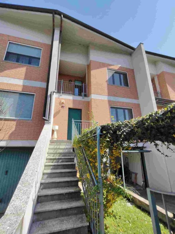 casa indipendente in vendita ad Alessandria in zona Il Cristo