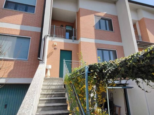 casa indipendente in vendita ad Alessandria in zona Il Cristo