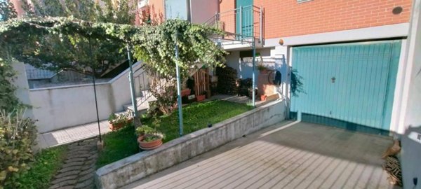 casa indipendente in vendita ad Alessandria in zona Il Cristo