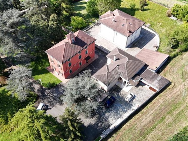 casa indipendente in vendita ad Alessandria in zona Valmadonna
