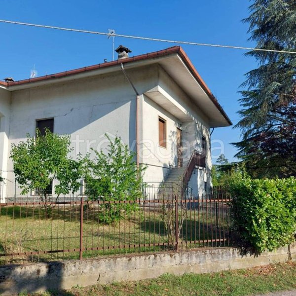 casa indipendente in vendita ad Alessandria in zona Villa del Foro