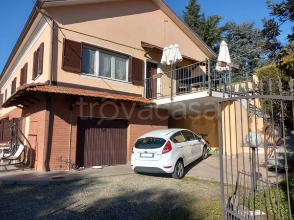 casa indipendente in vendita ad Alessandria in zona Valle San Bartolomeo