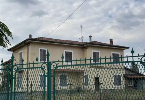 casa indipendente in vendita ad Alessandria