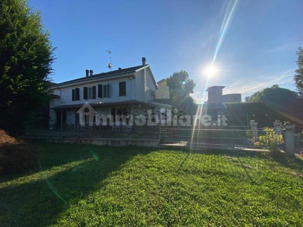 casa indipendente in vendita ad Alessandria in zona Villa del Foro
