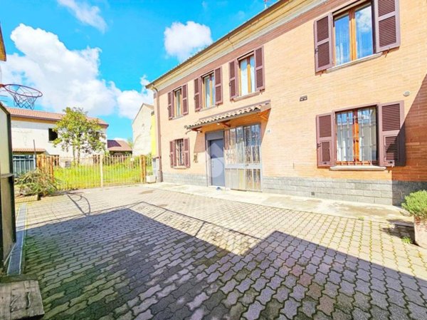 casa indipendente in vendita ad Alessandria in zona Cascinagrossa