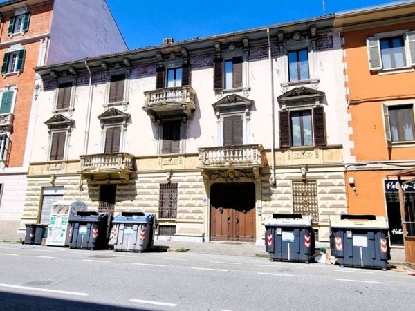 casa indipendente in vendita ad Alessandria in zona Centro Città