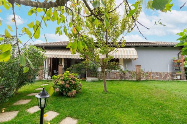 casa indipendente in vendita ad Alessandria
