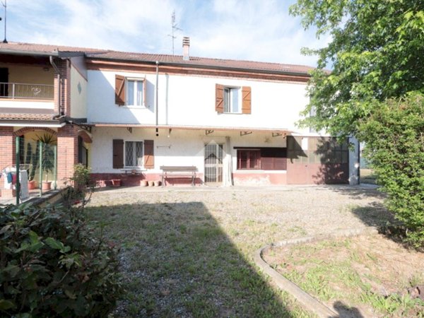casa semindipendente in vendita ad Alessandria in zona Cantalupo