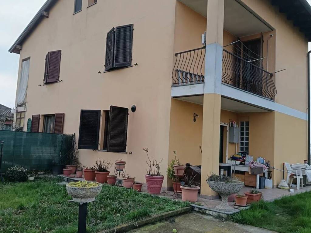 casa indipendente in vendita ad Alessandria in zona Spinetta Marengo