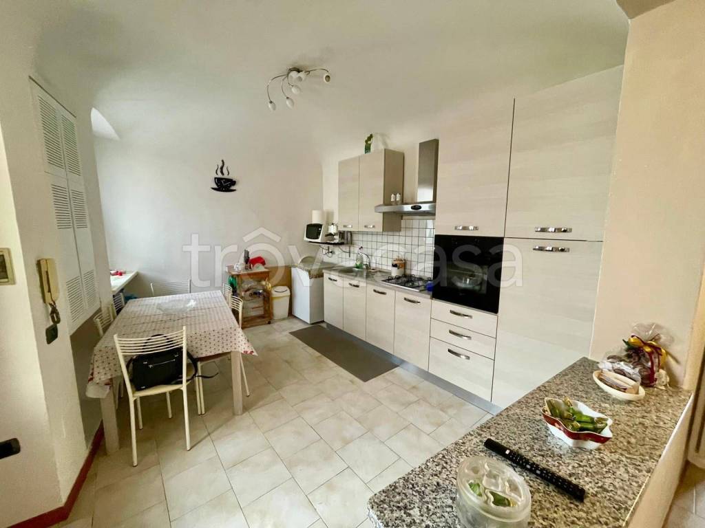 appartamento in vendita ad Alessandria in zona Borgo Rovereto