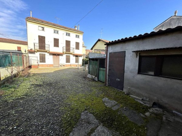 casa indipendente in vendita ad Alessandria in zona Cantalupo