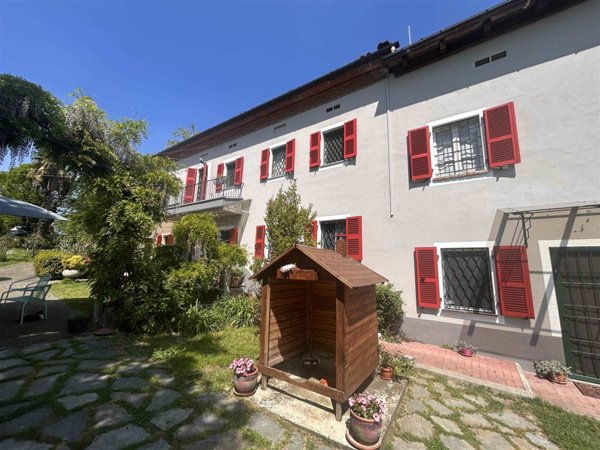 casa indipendente in vendita ad Alessandria in zona Valle San Bartolomeo