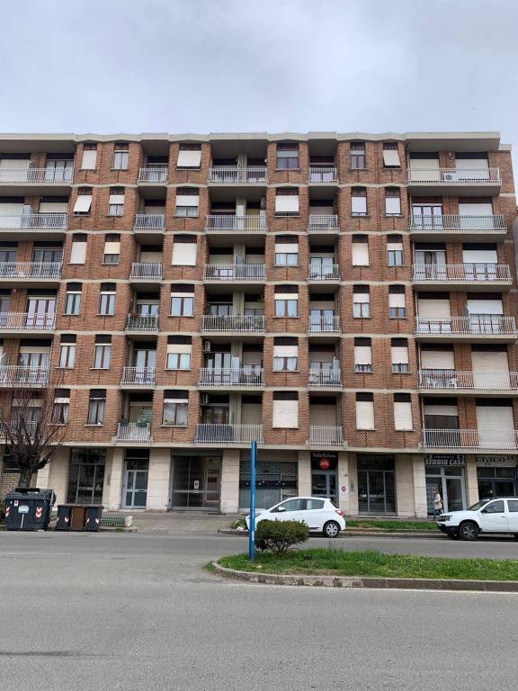 appartamento in vendita ad Alessandria in zona zona Pista