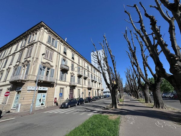 locale commerciale in vendita ad Alessandria in zona zona Pista