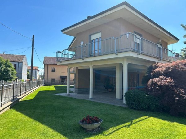 casa indipendente in vendita ad Alessandria in zona Spinetta Marengo
