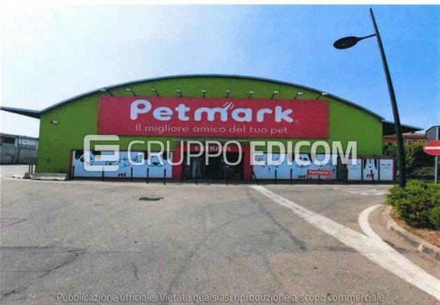 negozio in vendita ad Alessandria