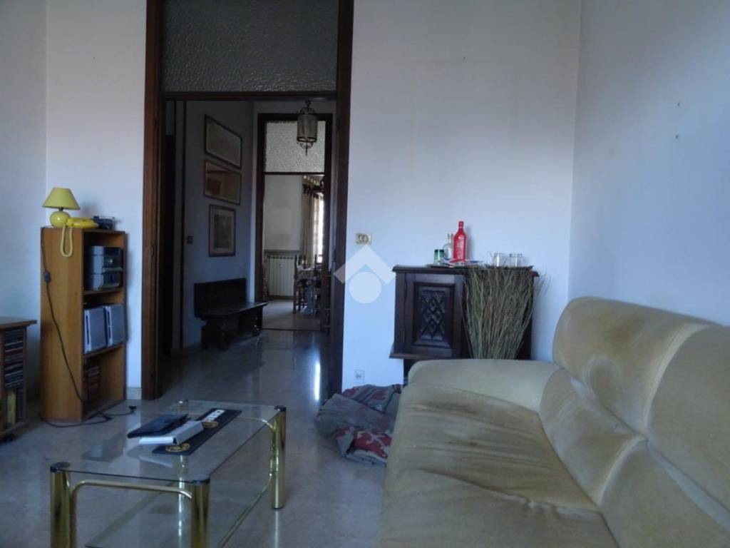 appartamento in vendita ad Alessandria in zona Borgo Rovereto