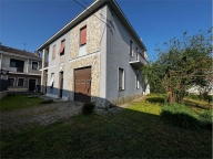 casa indipendente in vendita ad Alessandria in zona Orti