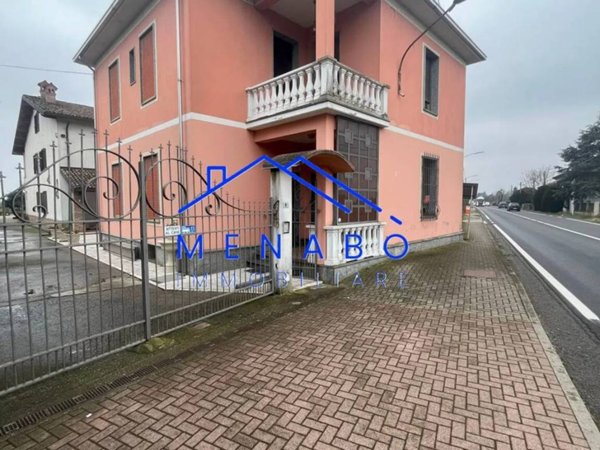 casa indipendente in vendita ad Alessandria in zona San Giuliano Vecchio