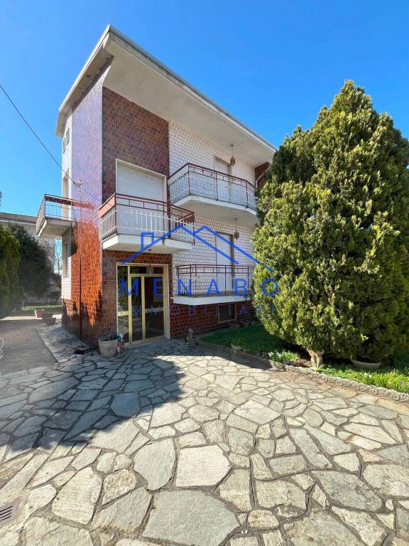 casa indipendente in vendita ad Alessandria in zona Il Cristo