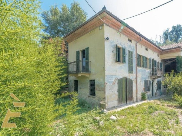 casa indipendente in vendita ad Alessandria in zona Valle San Bartolomeo