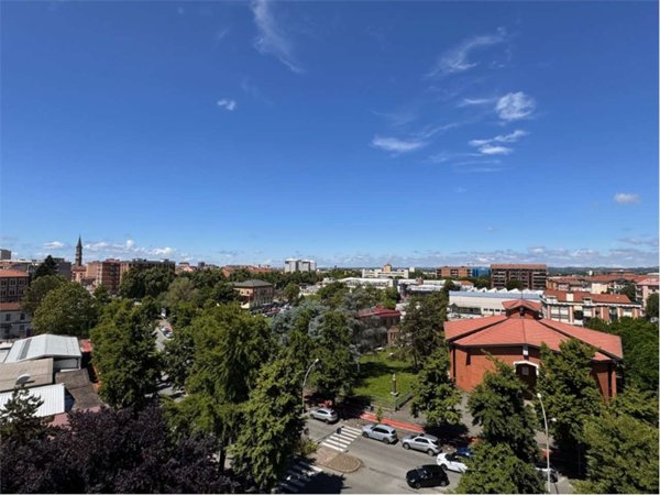 appartamento in vendita ad Alessandria in zona Galimberti