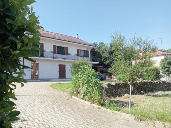 casa indipendente in vendita ad Alessandria in zona Valle San Bartolomeo