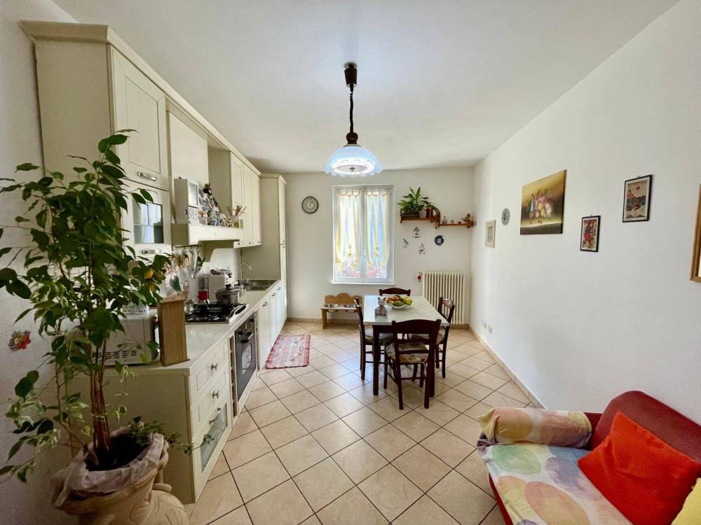 casa indipendente in vendita ad Alessandria in zona Cantalupo